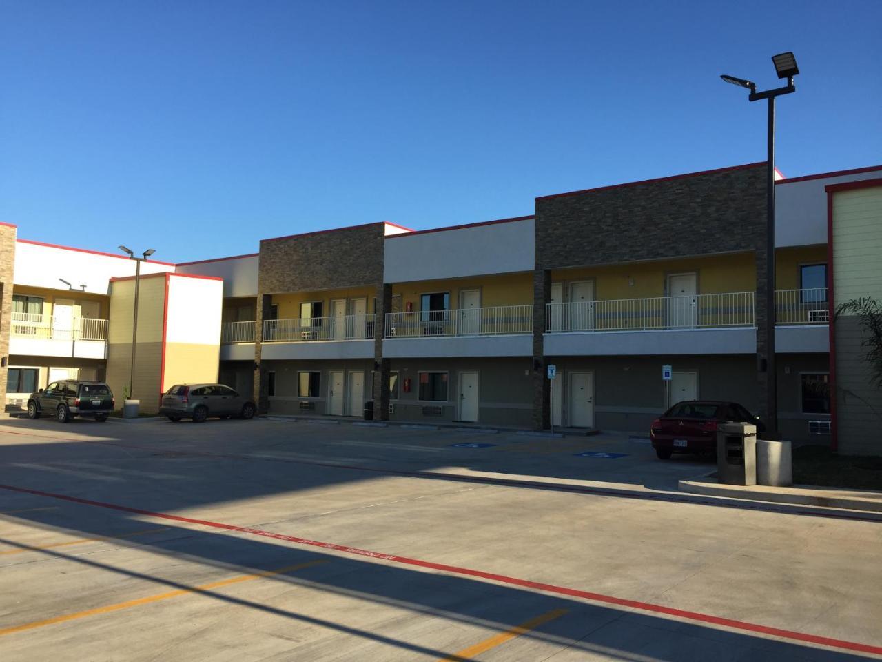 Days Inn By Wyndham Freeport Exterior photo